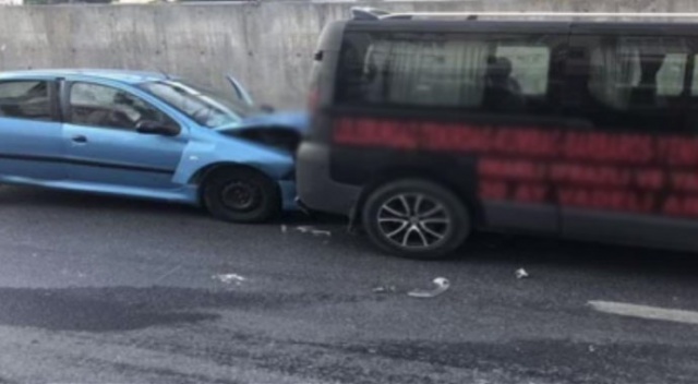 Dikkatsiz sürücünün yol açtığı kaza kamerada
