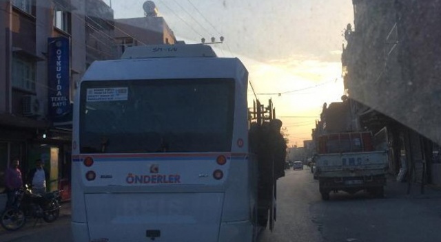Dolmuşta tehlikeli yolculuk Dolmuşta tehlikeli yolculuk