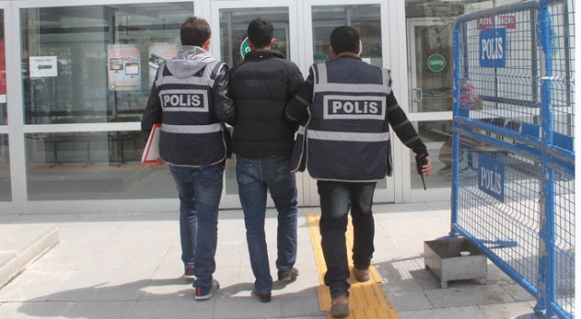 Elazığ’da 25 bin TL'lik malzeme çalan şüpheli yakalandı Elazığ’da 25 bin TL'lik malzeme çalan şüpheli yakalandı