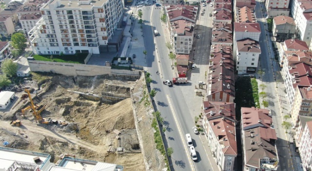 Esenyurt’ta mahalle sakinleri polis kontrolünde evlerine girmeye başladı Esenyurt’ta mahalle sakinleri polis kontrolünde evlerine girmeye başladı