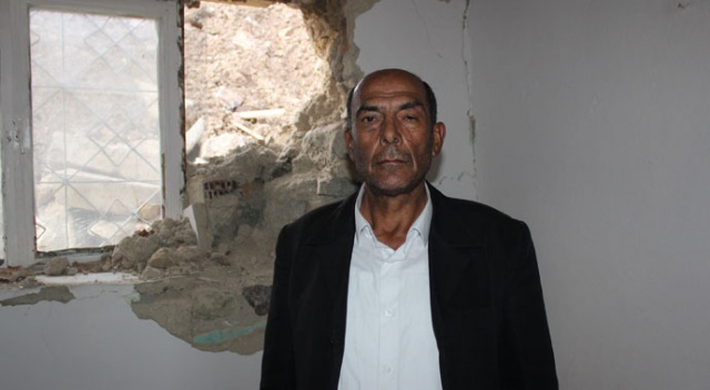 Evine önce istinat duvarı, sonra deprem zarar verdi Evine önce istinat duvarı, sonra deprem zarar verdi