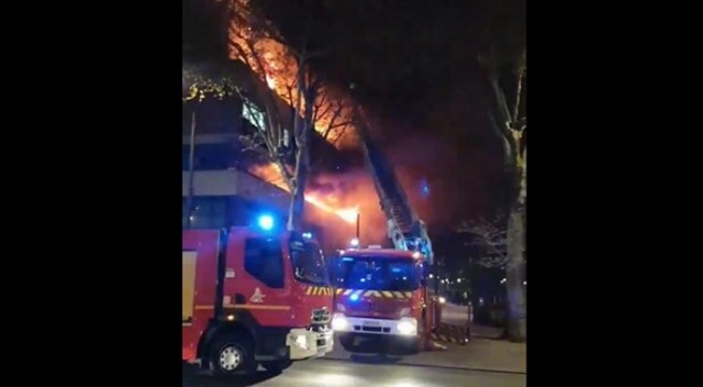 Fransa'nın başkenti Paris'te büyük bir patlama meydana geldi