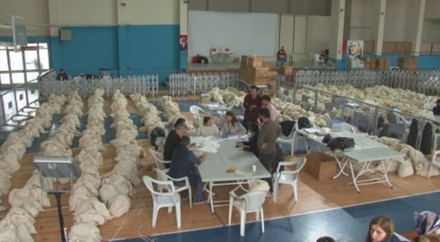 Gaziosmanpaşa’da oy sayım işlemleri devam ediyor Gaziosmanpaşa’da oy sayım işlemleri devam ediyor