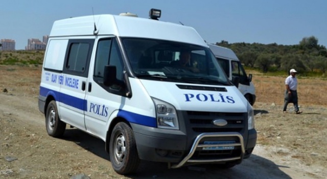 Hatay'da yeni doğmuş bebek cesedi bulundu Hatay'da yeni doğmuş bebek cesedi bulundu