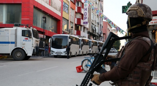 HDP İl Başkanlığı PKK kampına dönmüş