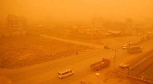 Irak'ta kum fırtınası: 5 ölü, 80 yaralı Irak'ta kum fırtınası: 5 ölü, 80 yaralı