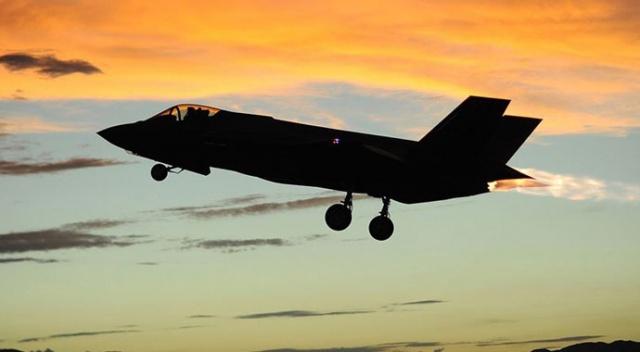 Japon F-35 savaş uçağı Pasifik Okyanusu üzerinde kayboldu