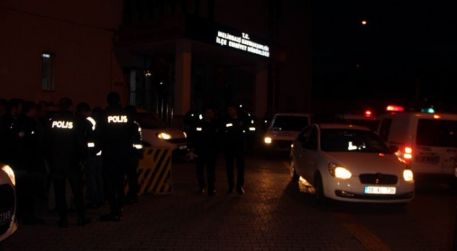 Kayseri Emniyeti'nden büyük operasyon! 60 adrese baskın Kayseri Emniyeti'nden büyük operasyon! 60 adrese baskın