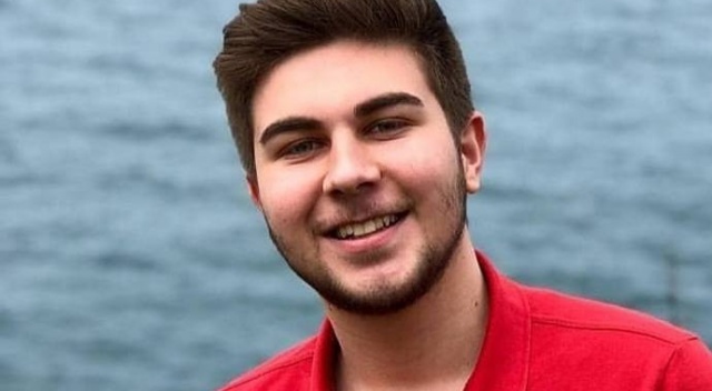 Kazada ölen genç son yolculuğa uğurlandı Kazada ölen genç son yolculuğa uğurlandı