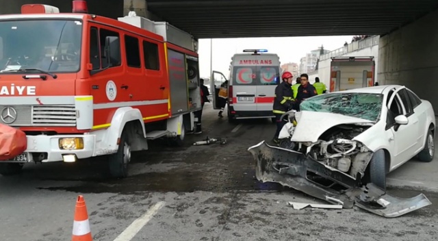 Kontrolden çıkan otomobil önce araca, sonra duvara çarptı: 1 ölü, 1 yaralı