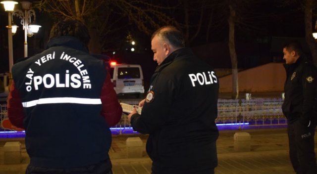 Malatya'da iki ayrı bıçaklı kavga: 4 yaralı Malatya'da iki ayrı bıçaklı kavga: 4 yaralı