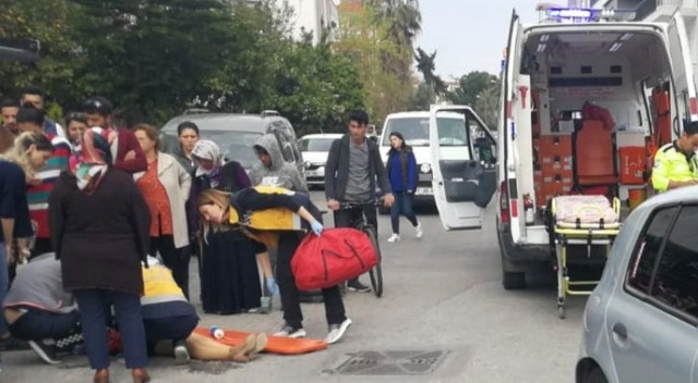 Manavgat’ta otomobil yayalara çarptı: 2 yaralı