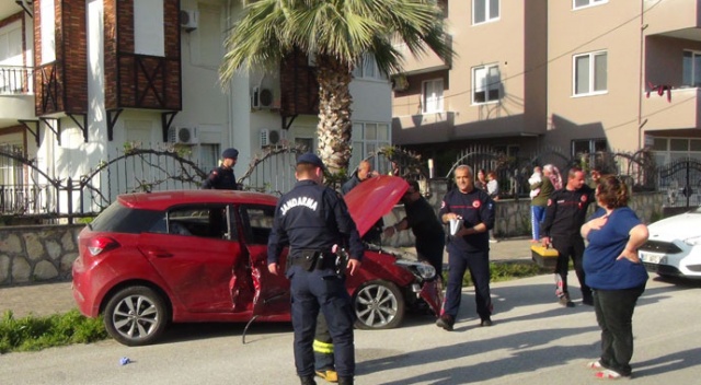 Manavgat&#039;ta trafik kazası: 4&#039;ü yabancı uyruklu 5 yaralı