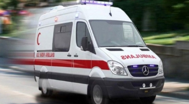 Manisa'da iki otomobil çarpıştı: 7 yaralı Manisa'da iki otomobil çarpıştı: 7 yaralı