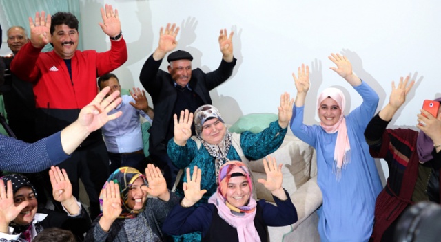 Milli güreşçi Kayaalp’in evinde şampiyonluk sevinci