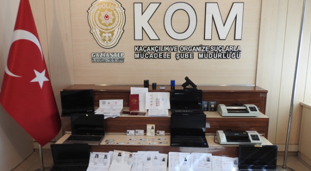 Resmi belgede sahtecilik yapan 2 kişi yakalandı