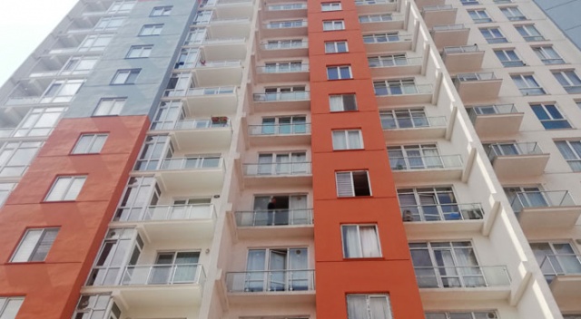 Rezidansın 10&#039;uncu katından düşen kadın hayatını kaybetti