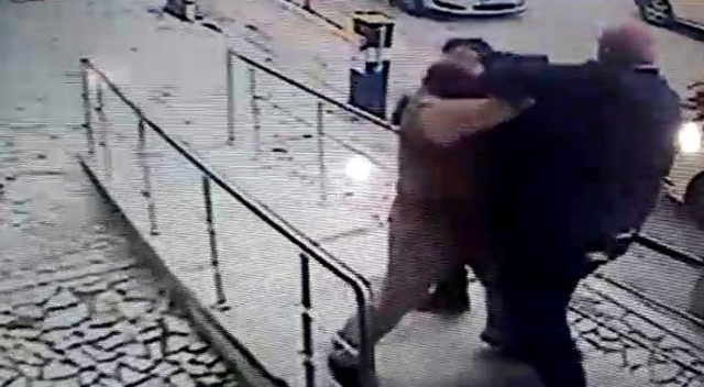Sağlık raporu alamadı, doktoru darp etti