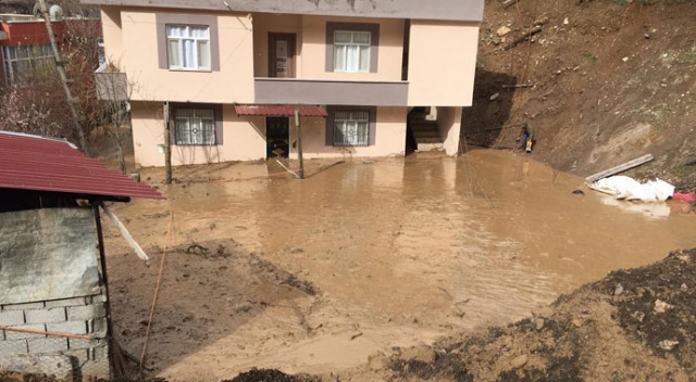 Şırnak’ta heyelan! Evler toprak altında kaldı