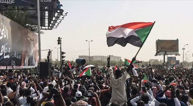 Sudan'a dünyadan 'itidal' çağrısı