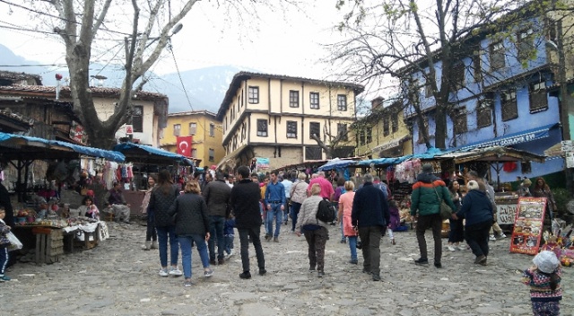 Tarihi Cumalıkızık’a ziyaretçi akını Tarihi Cumalıkızık’a ziyaretçi akını
