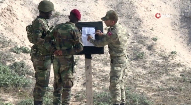 TSK’dan Somalili askerlere eğitim