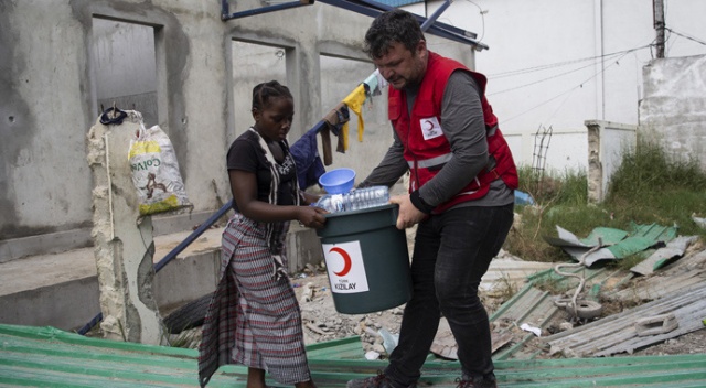Türk Kızılay Mozambik'te yaraları sarmaya devam ediyor