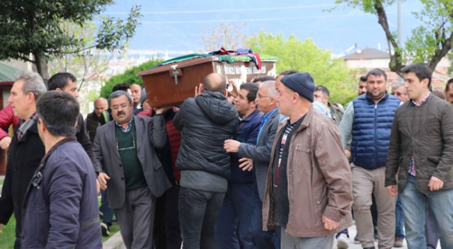 Uçurumdan düşerek ölen Ece, son yolculuğuna uğurlandı Uçurumdan düşerek ölen Ece, son yolculuğuna uğurlandı