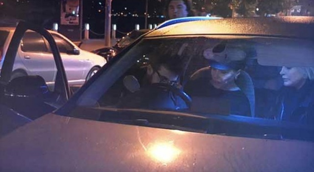 Usta oyuncu Nebahat Çehre'nin direksiyonu kilitlendi Usta oyuncu Nebahat Çehre'nin direksiyonu kilitlendi