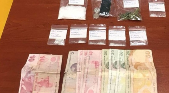 Uyuşturucu tacirlerine operasyon: 9 kişi tutuklandı Uyuşturucu tacirlerine operasyon: 9 kişi tutuklandı