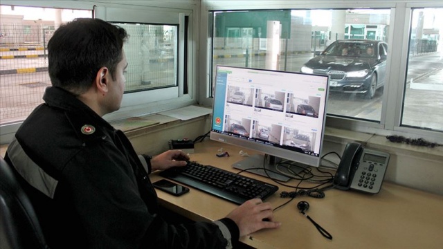 Yabancı plakalı araçlara sınırda ceza ödeme zorunluluğu Yabancı plakalı araçlara sınırda ceza ödeme zorunluluğu