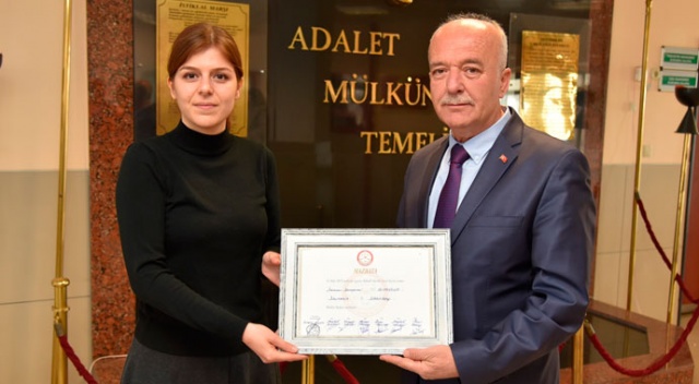 Yüzde 71 ile rekor kıran Başkan Bahçavan mazbatasını aldı