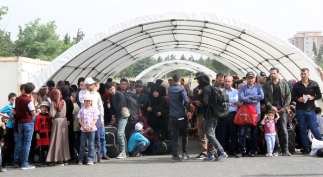 6 bin 500 Suriyeli Ramazan Bayramı için ülkesine gitti