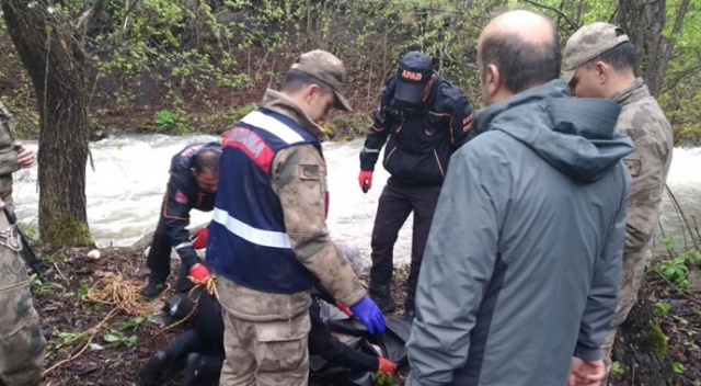 Artvin'de 2 gündür kayıp olarak aranan adamın cesedi bulundu
