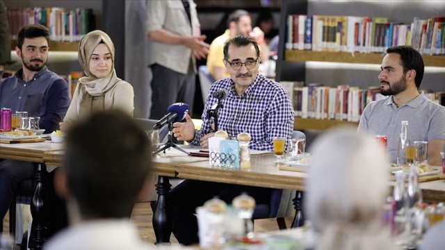 Bakan Dönmez: Hayalim ülkeyi enerjide dışa bağımlılıktan kurtarmak
