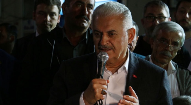 Binali Yıldırım: Yolları böleriz Türkiye’yi böldürmeyiz