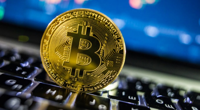 Bitcoin 7,500 doları gördü