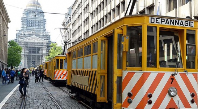 Brüksel&#039;de 150 yıllık tramvaylar görücüye çıktı