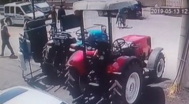 Bursa'da kırmızı ışıkta dehşet anı kamerada
