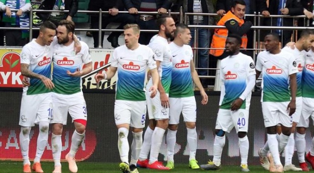 Çaykur Rizespor'u ikinci yarı performansı ayağa kaldırdı