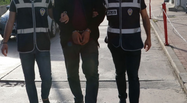 Çocuklara uyuşturucu sattıran suç örgütüne şafak baskını