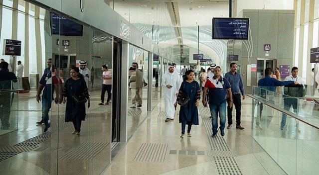 Doha metrosu ilk seferini yaptı Doha metrosu ilk seferini yaptı