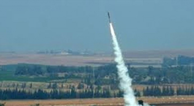 Gazze'den İsrail'e roket atıldı: 2 ölü Gazze'den İsrail'e roket atıldı: 2 ölü