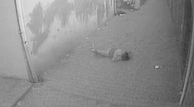 Genç kız 3. kattan aşağıya düştü Genç kız 3. kattan aşağıya düştü