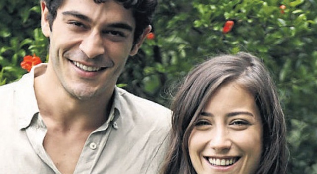 Hazal Kaya ve Burak Deniz'in dizisi zorunlu final yapıyor! Hazal Kaya ve Burak Deniz'in dizisi zorunlu final yapıyor!