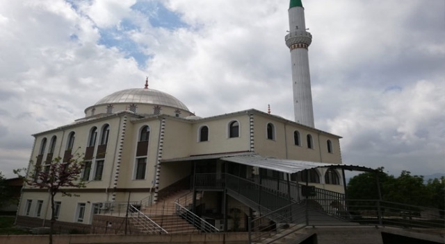 Hırsızların hedefi bu kez cami oldu