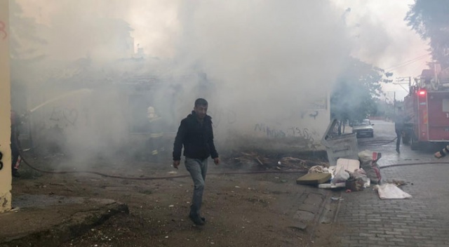 İncirliova’da yangın, mahalle duman altında kaldı İncirliova’da yangın, mahalle duman altında kaldı