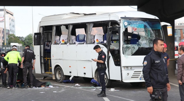 İşçileri taşıyan midibüs yan yattı: 1 ölü, 9 yaralı