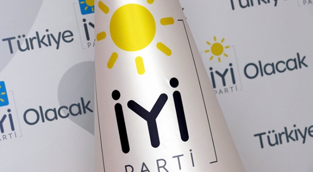 İYİ Partili 150 kişi AK Parti’ye geçti