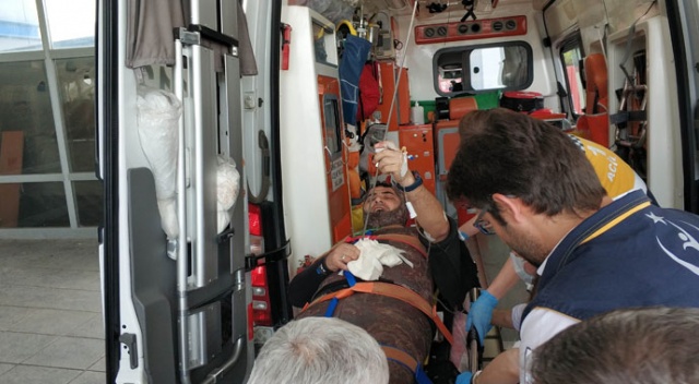 Karnına saplanan zıpkınla hastaneye kaldırıldı